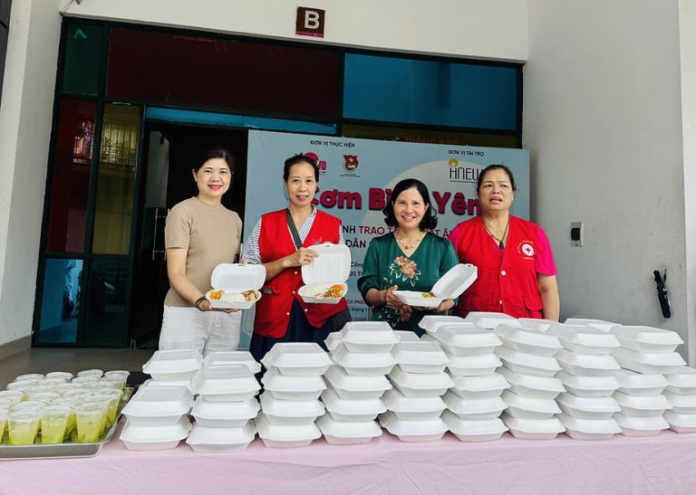Khép lại hành trình thiện nguyện đầy ý nghĩa của HNEW "Cơm Bình Yên"