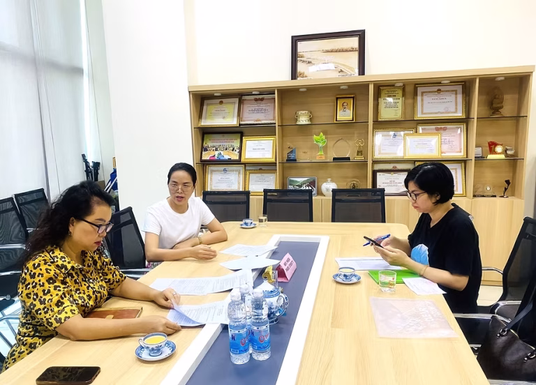 Tổ Trợ giúp pháp lý tư vấn cho doanh nghiệp hội viên TMC Việt Nam